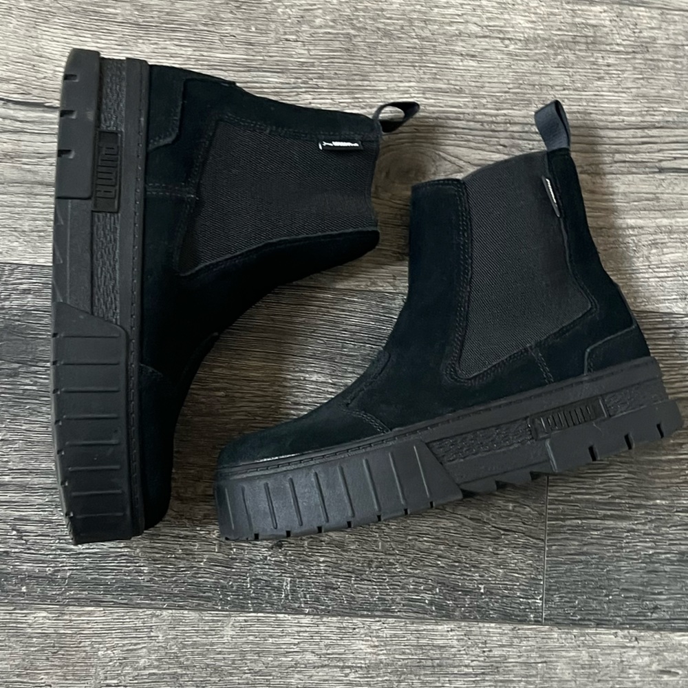 Puma boots size 8.5